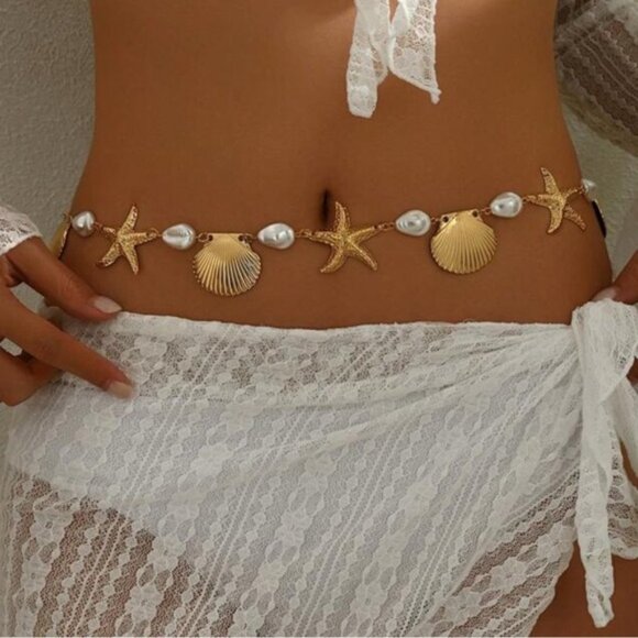 Anthropologie Jewelry - Gold and White  Necklace Q429